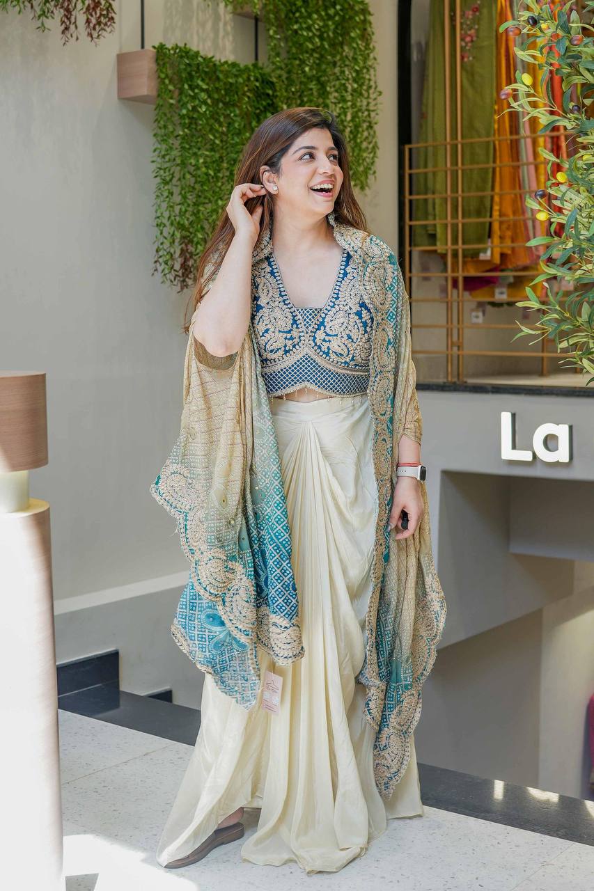 anusiya Dream Weaves Mono Silk Shrug Set