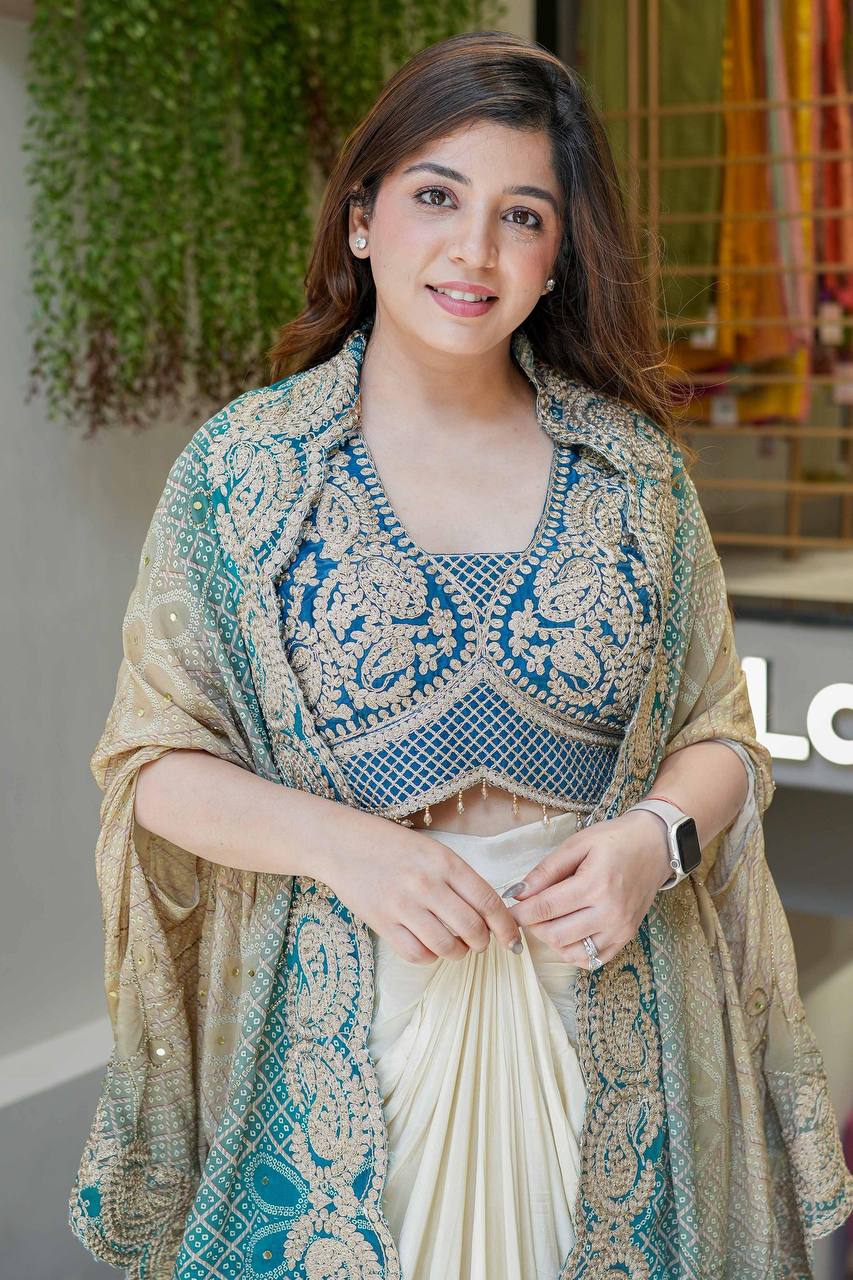anusiya Dream Weaves Mono Silk Shrug Set