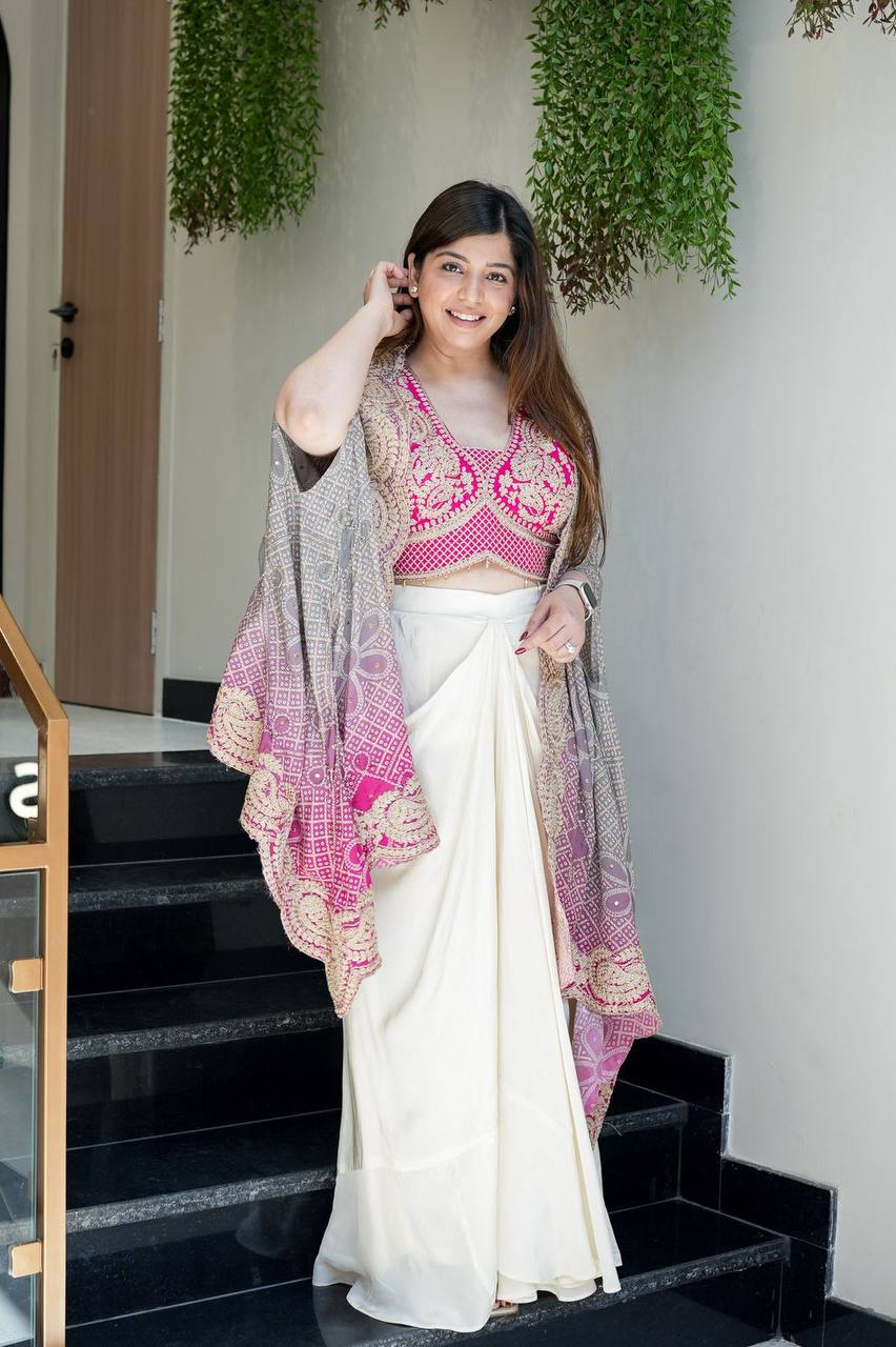 anusiya Dream Weaves Mono Silk Shrug Set
