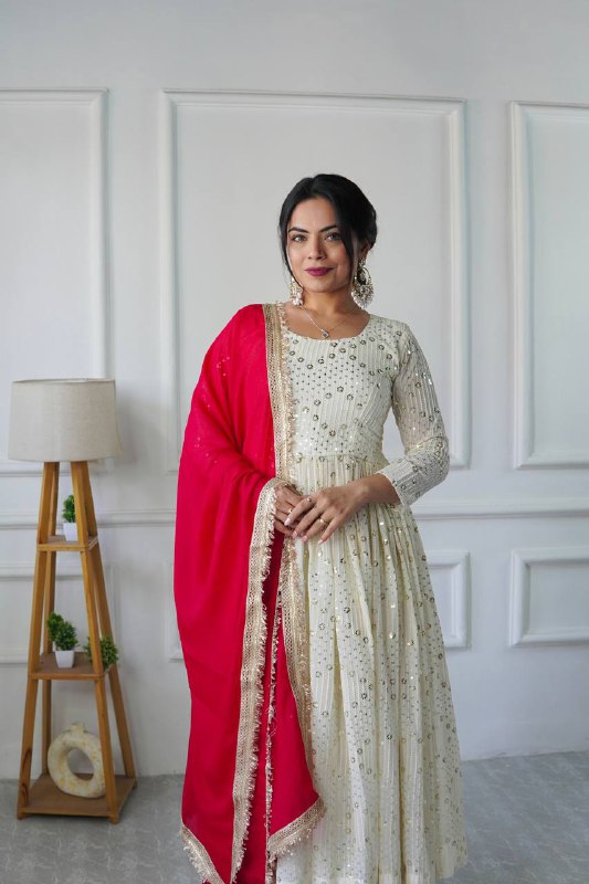Rang e Noor A Symphony of Classic Beauty Anarkali Suit Set