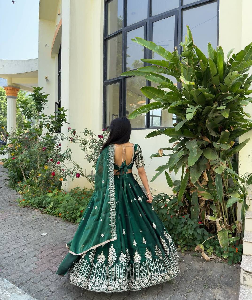 Queens Of Spring Graceful princess of flowers Lahenga