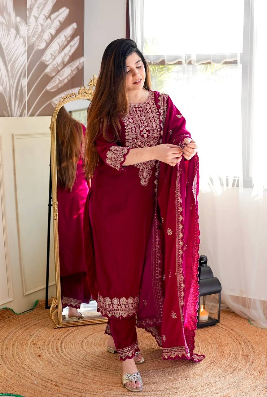 Ekantha Velvet Kurta Set with Intricate Thread Embroidery
