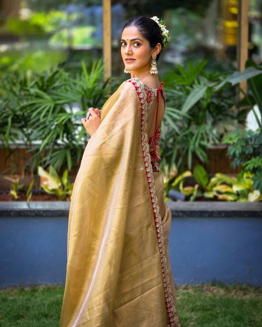 Golden Aura Elegance Stunning Champion Gold Designer Saree