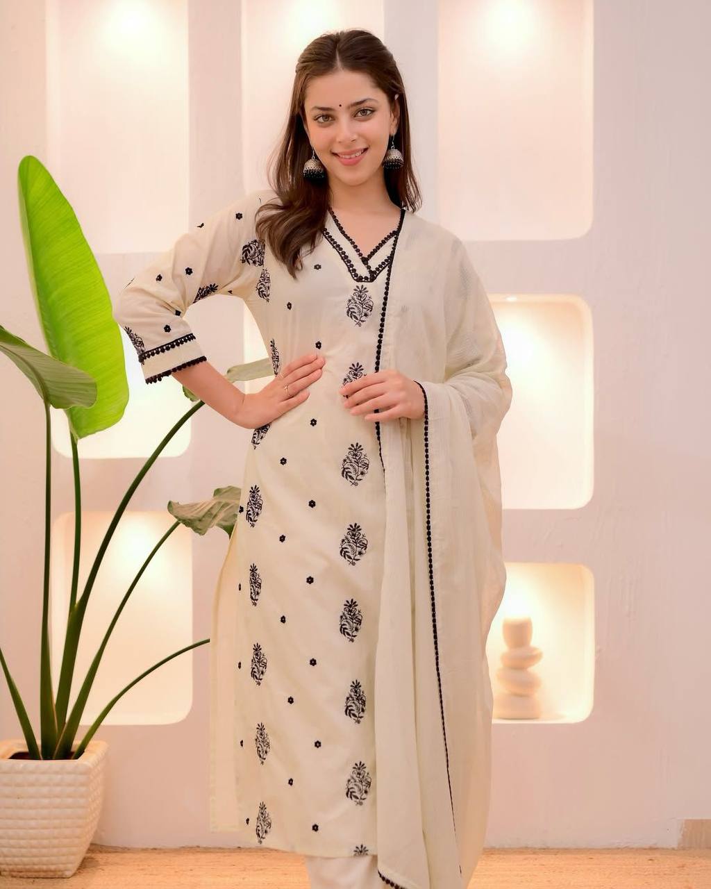 Scarza Black Roman Silk Comfotable Exclusive Suit
