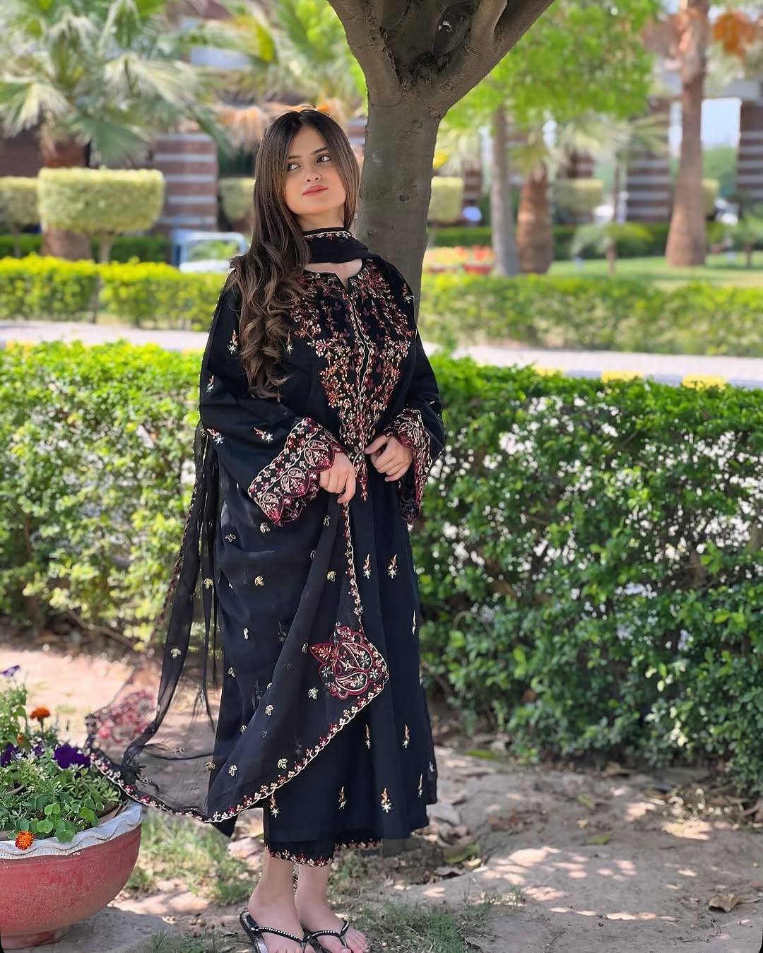 Kalamkari Flowing Black Long Kurti Pant Set