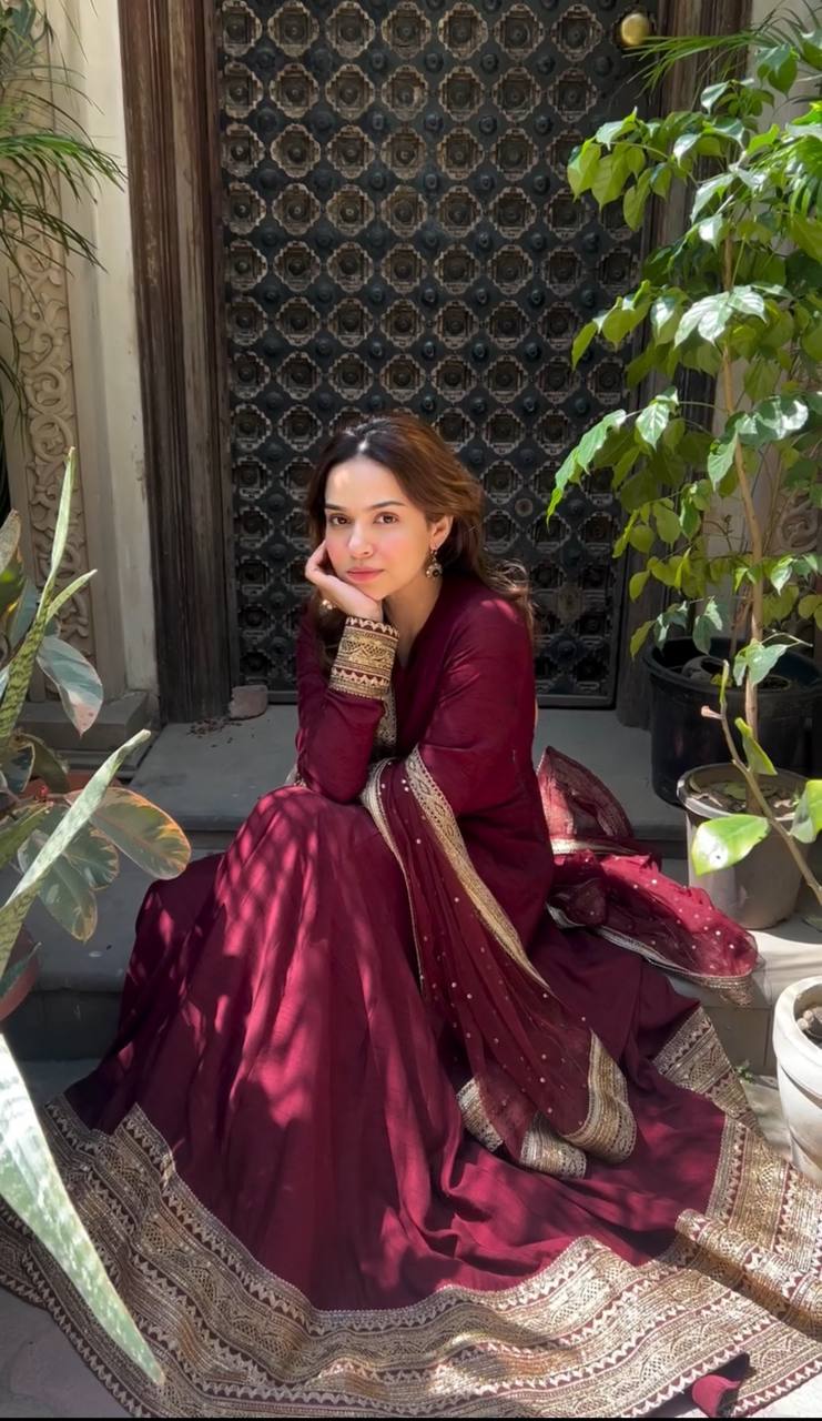 Regal Riwaayat Deep Maroon Cinon Silk Gown Pent