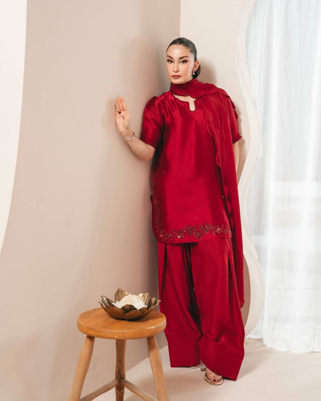 Maahru Majestic Everyday Royal Vibes Bold Farshi Sets