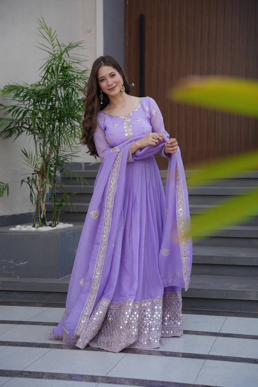 Sarah Crunchy Silk Glimmer Gown Set