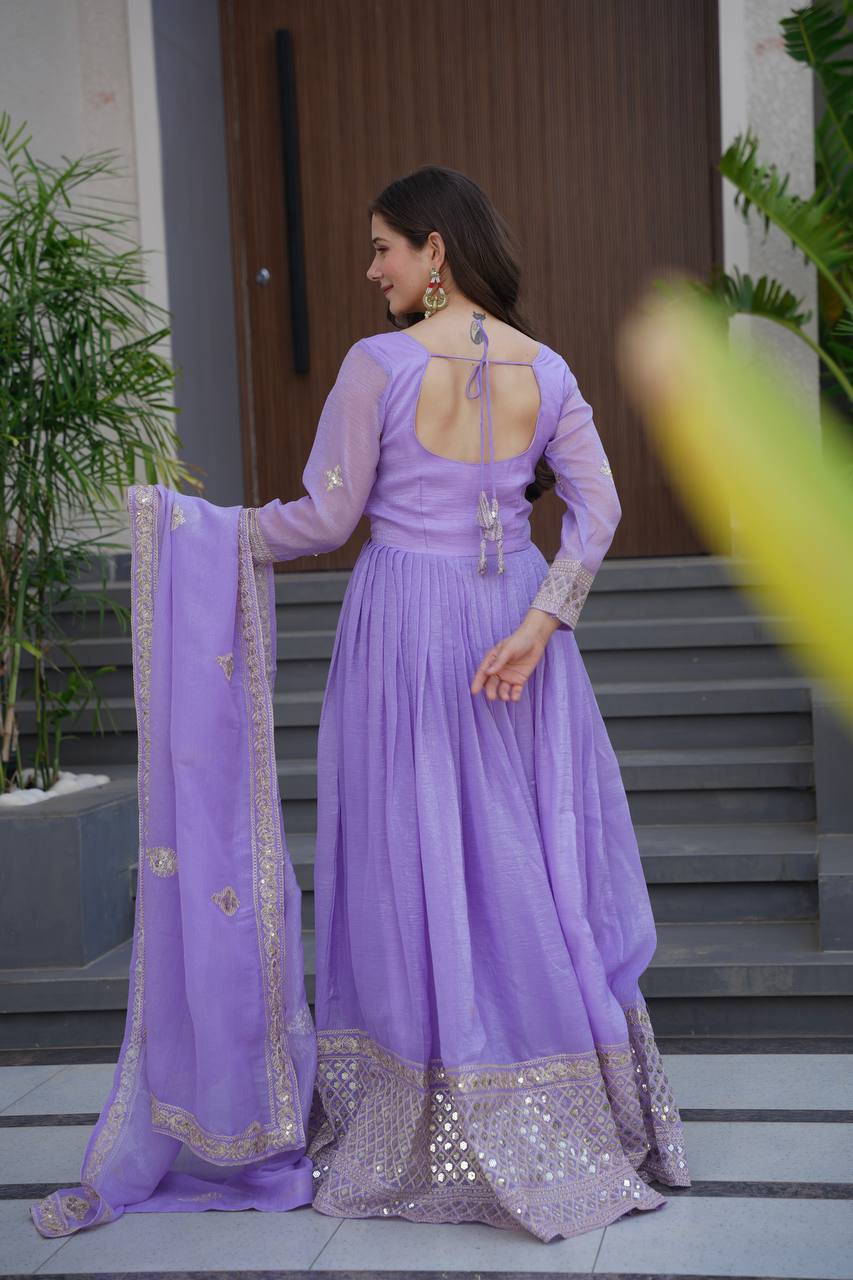Sarah Crunchy Silk Glimmer Gown Set