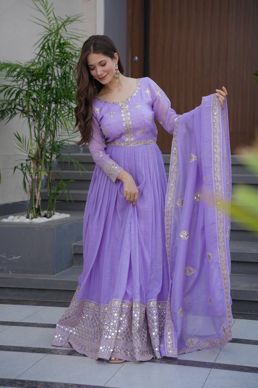Sarah Crunchy Silk Glimmer Gown Set