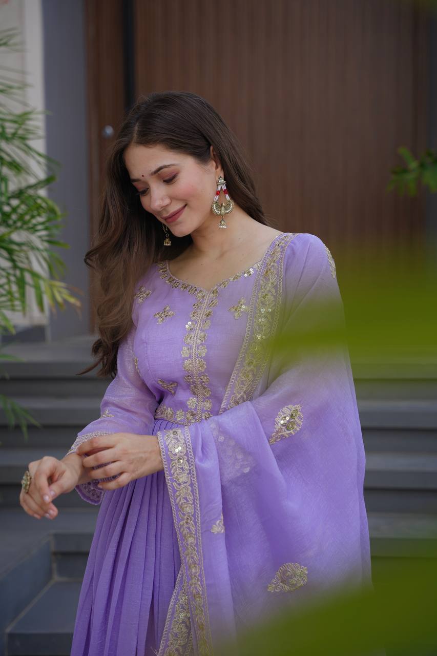 Sarah Crunchy Silk Glimmer Gown Set