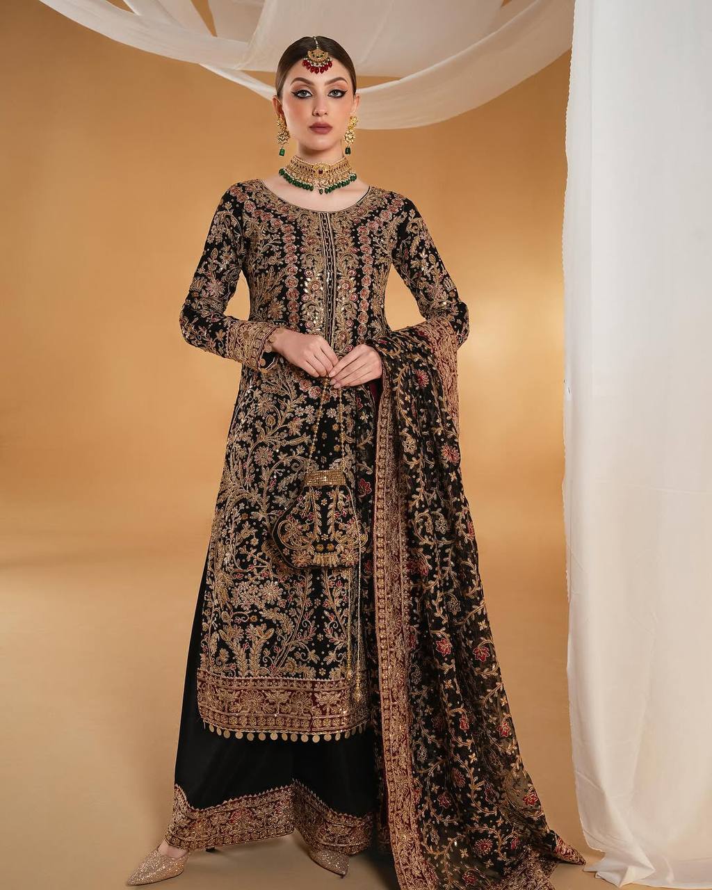 Heavy Speccial Georgeet Black Plzoo Suit Set
