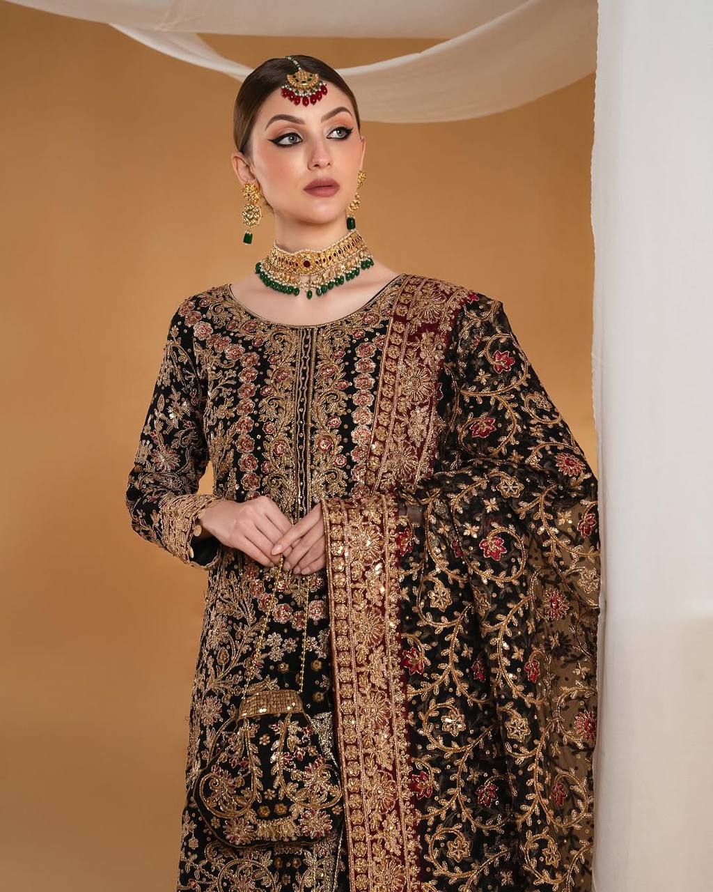 Heavy Speccial Georgeet Black Plzoo Suit Set