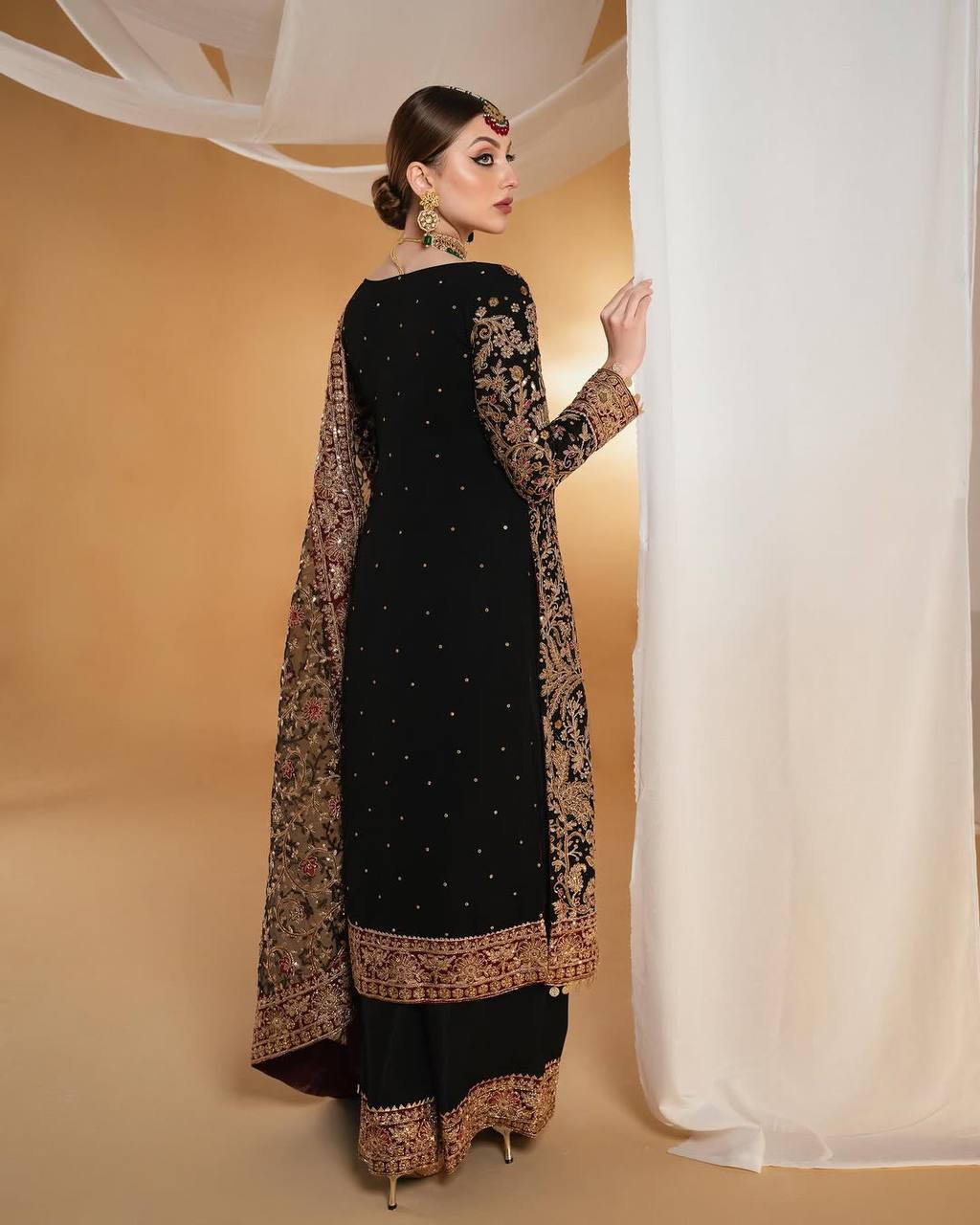 Heavy Speccial Georgeet Black Plzoo Suit Set