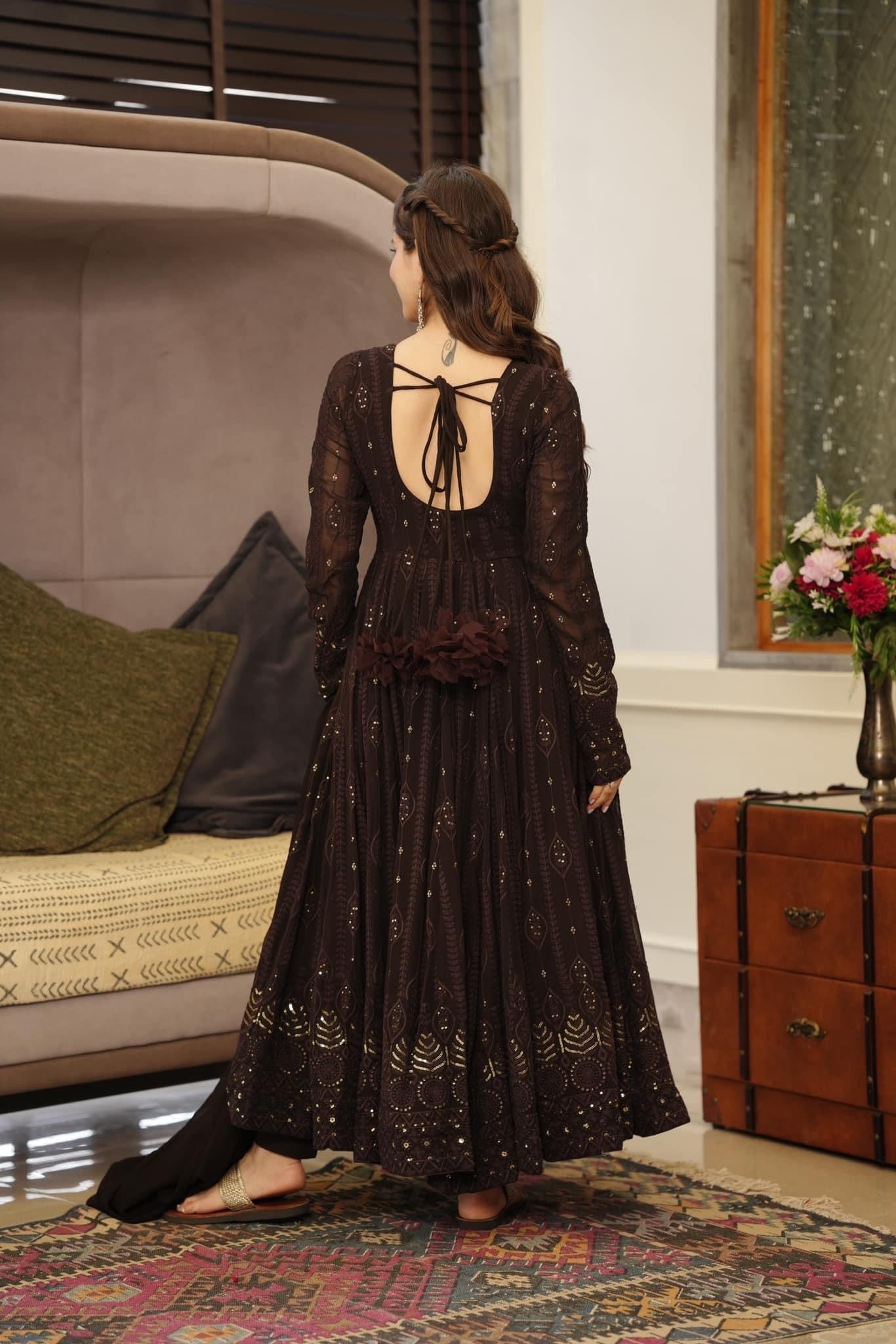 AARTI'S BLACK & RED SUIT SET