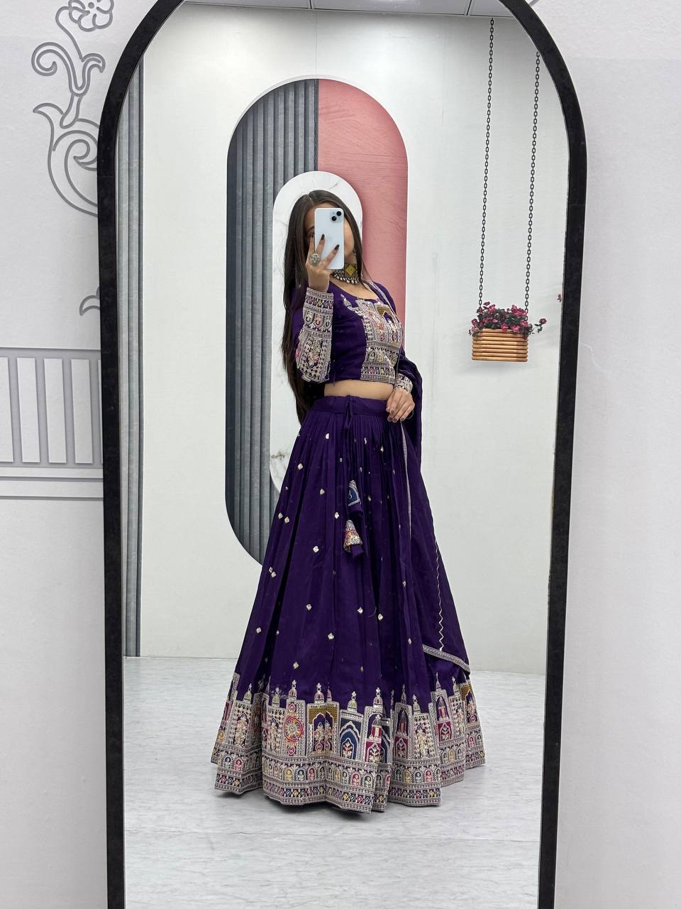Zahira Royale Ensemble Vichitra Lahenga Choli