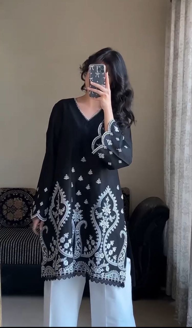 Ishita Charm White Thread Symphony Timeless Black Kurta