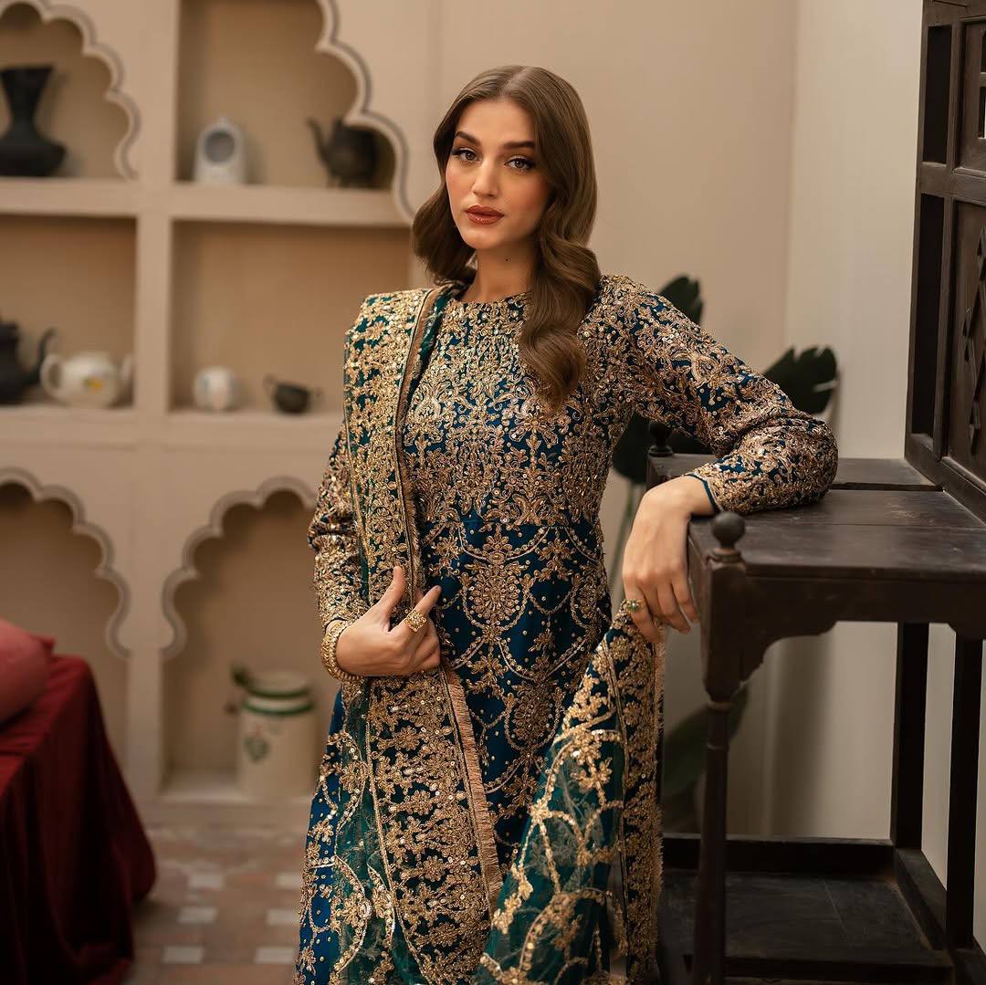 Refined Drapes The Art of Graceful Dressing