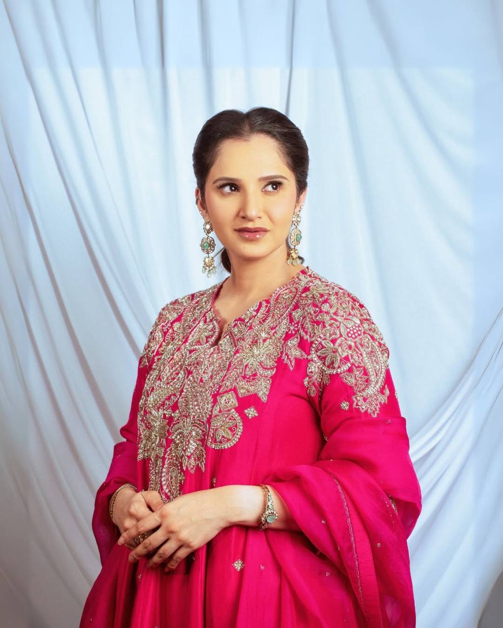 Gulabi Noor Floral Festive Sharara
