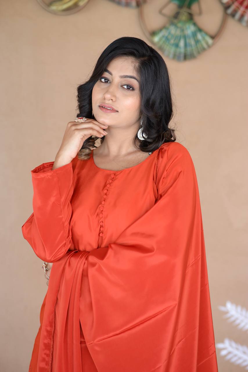Royal Elegance The Exclusive Kurti & Farsi Salwar Set