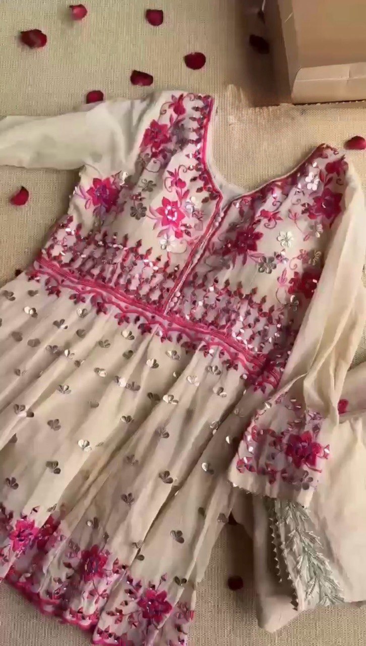 Zarbaft Sharara Weaving Dreams in Ethnic Elegance