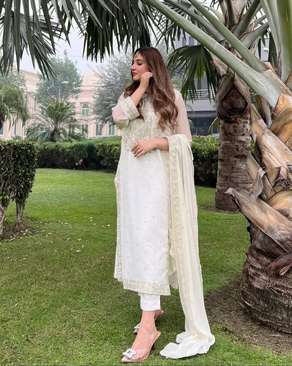 Tara Tilla Touch Pearl Embroidered Suit set