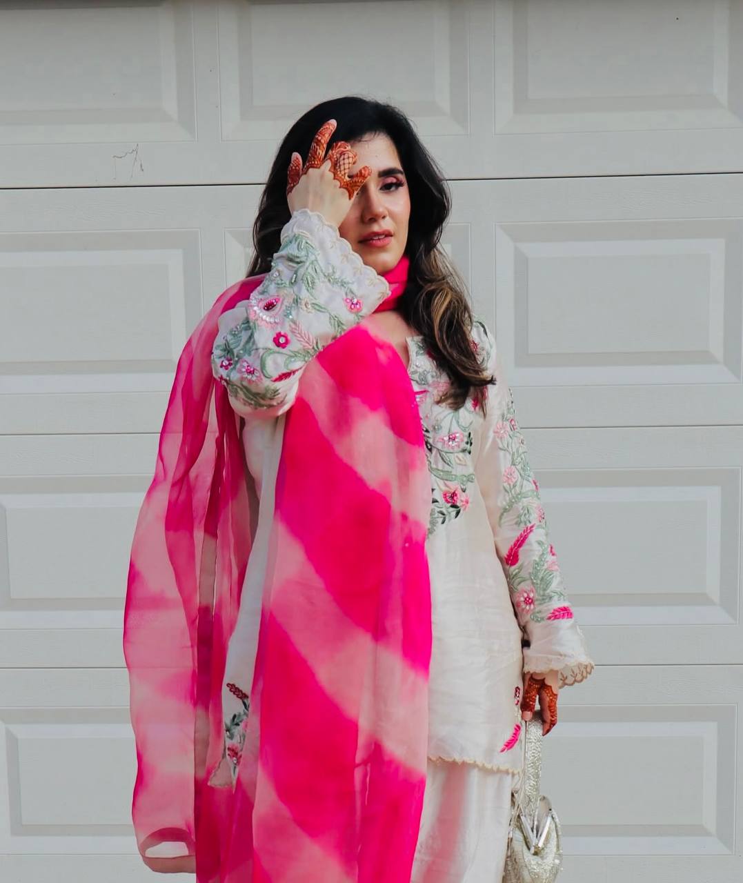 Sundar Saaz A Classic Trendy Ethnic Look Suit Set