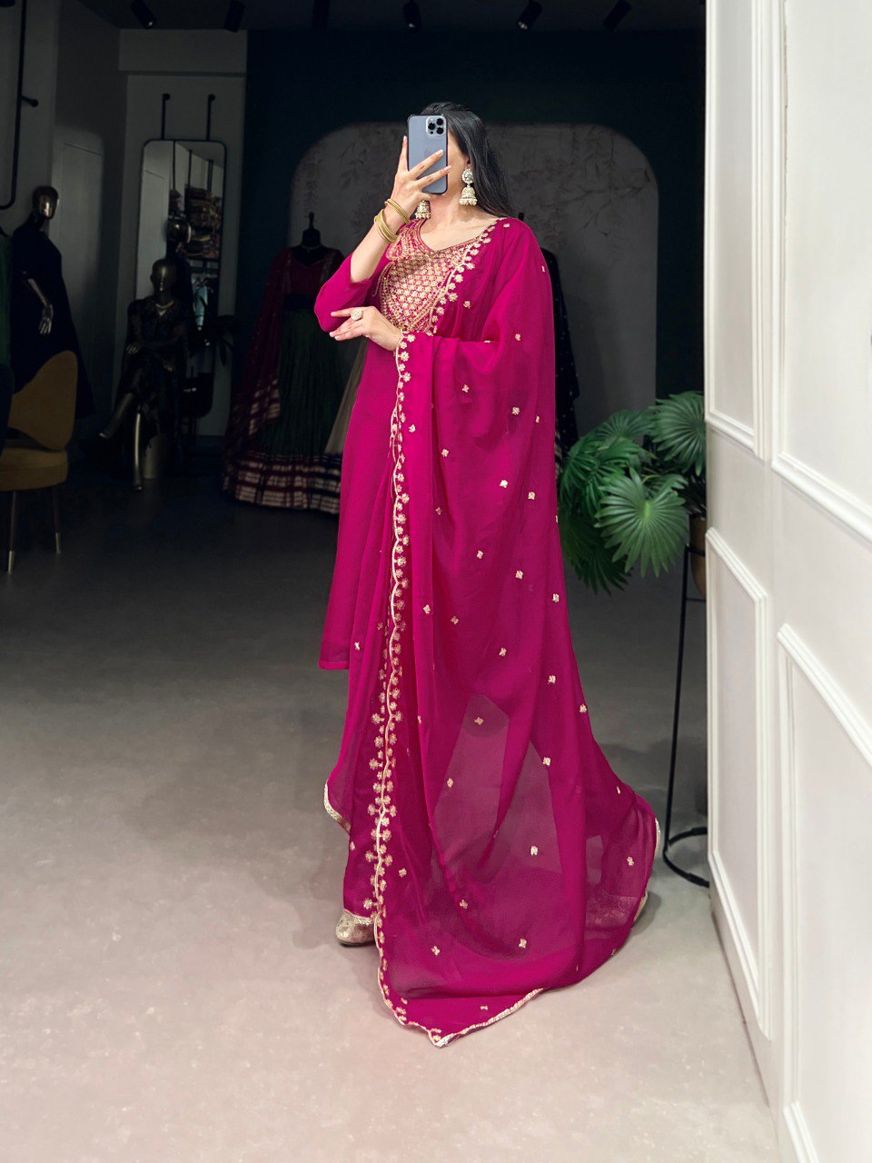 Rosé Royale A Magenta Dream in Threaded Gold Set