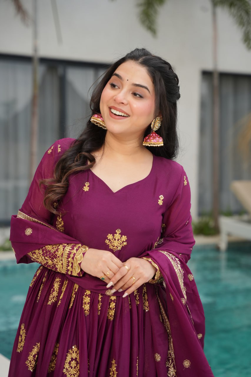 Ruhi Star Georgette Premium Designer Readymade Gown