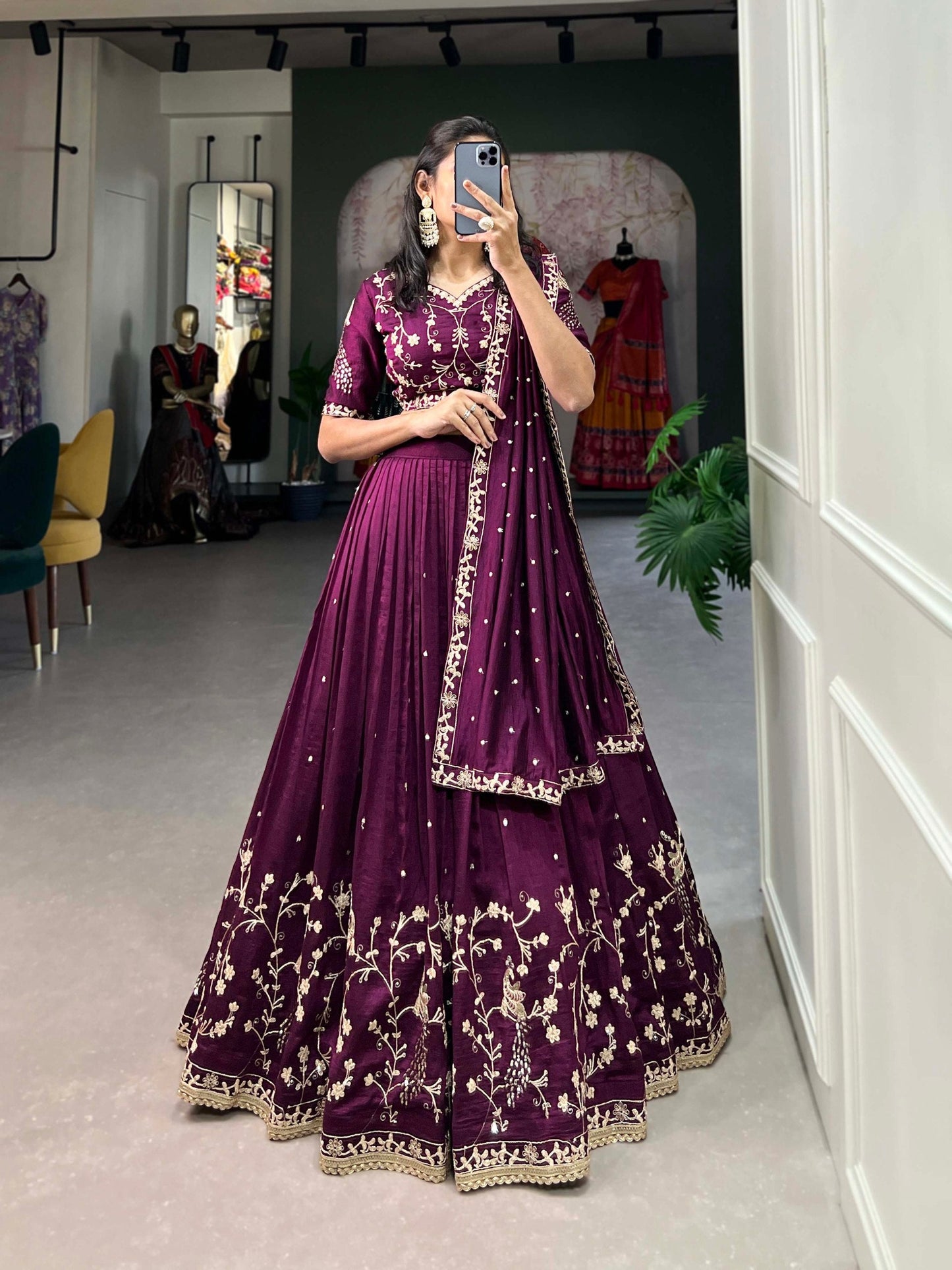 Taarini Traditional Vichitra Silk Lehenga