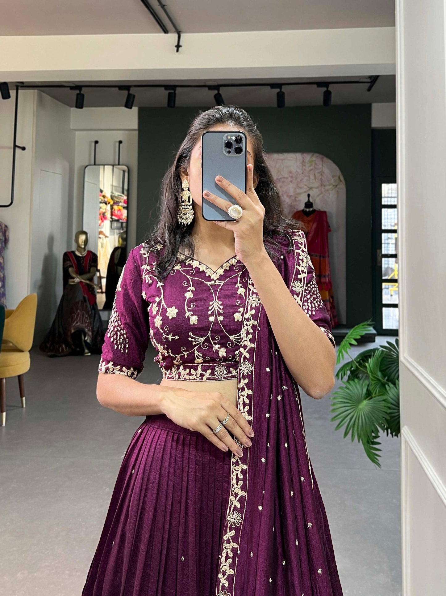 Taarini Traditional Vichitra Silk Lehenga