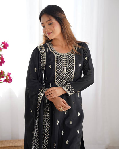 Himanshi Beautiful Pure Chinon Silk Fabric Kurta Set