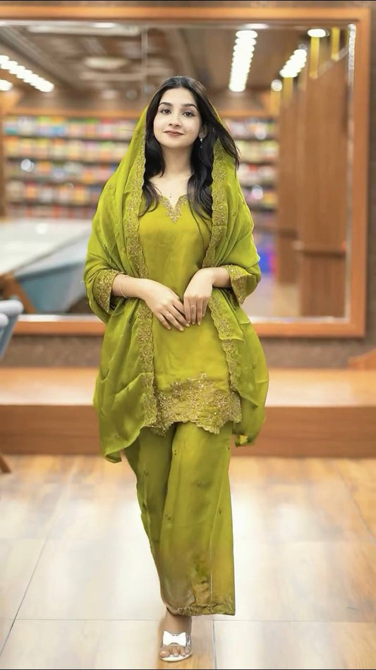 Elina Ready made Royal Radiance Embroidered Elegance Suit Set