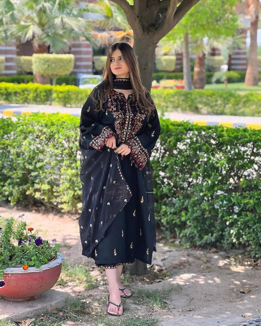 Kalamkari Flowing Black Long Kurti Pant Set