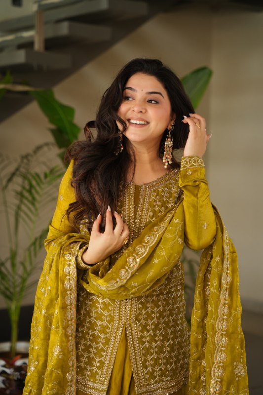 Amaira Rich Beads Embroidered Jacket Style Palazzo Suit