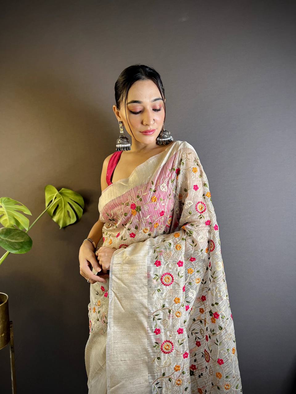 Exquisite Handwoven Masterpieces Saree