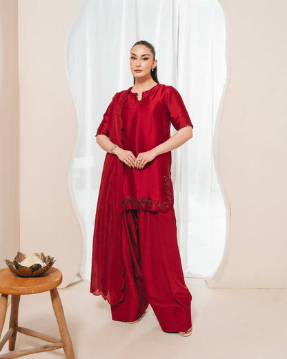 Maahru Majestic Everyday Royal Vibes Bold Farshi Sets