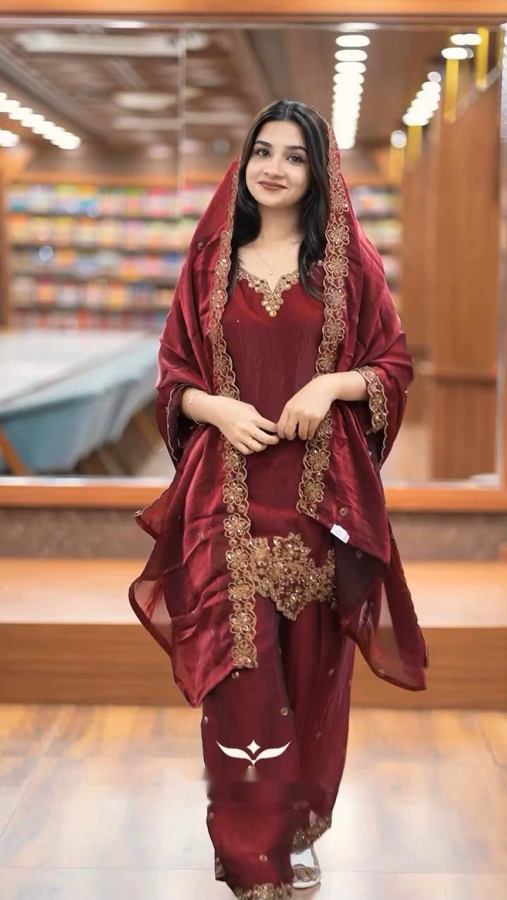 Elina Ready made Royal Radiance Embroidered Elegance Suit Set