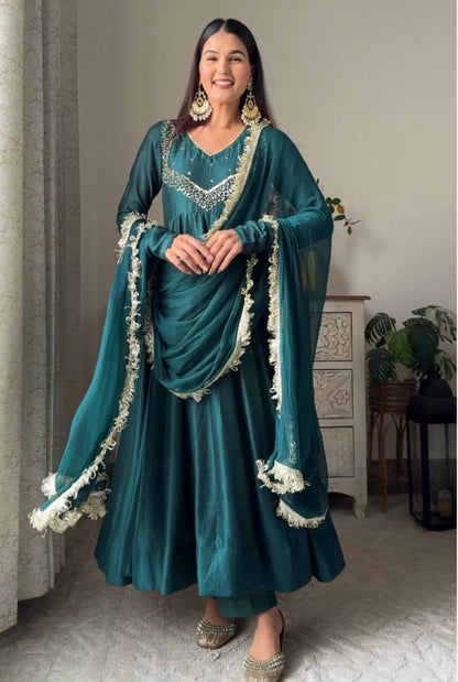 Vaidehi Rama Heavy Star Goargate Anarkali Suit Set