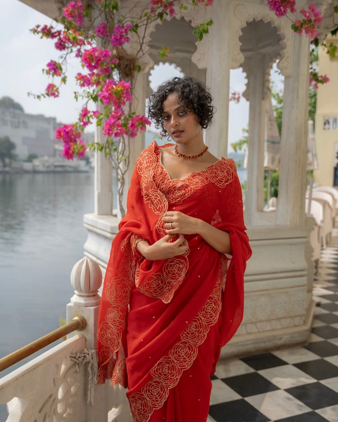 Exquisite Saree For The Modern Queen