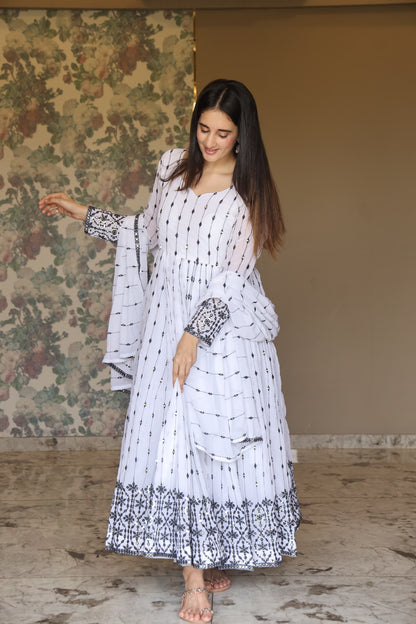 EVA'S WHITE COLOURED ANARKALI SUIT SET