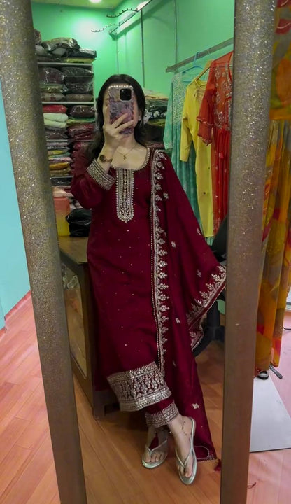 Gulnaar Graceful Suit Set