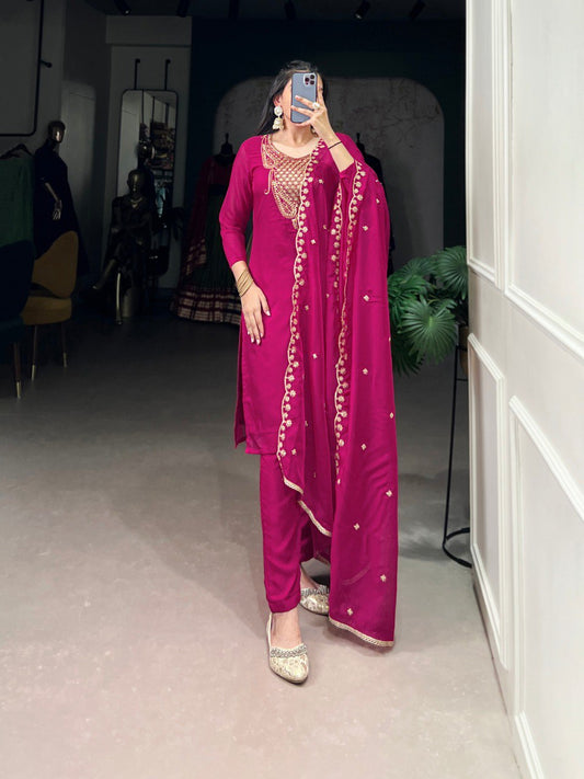 Rosé Royale A Magenta Dream in Threaded Gold Set