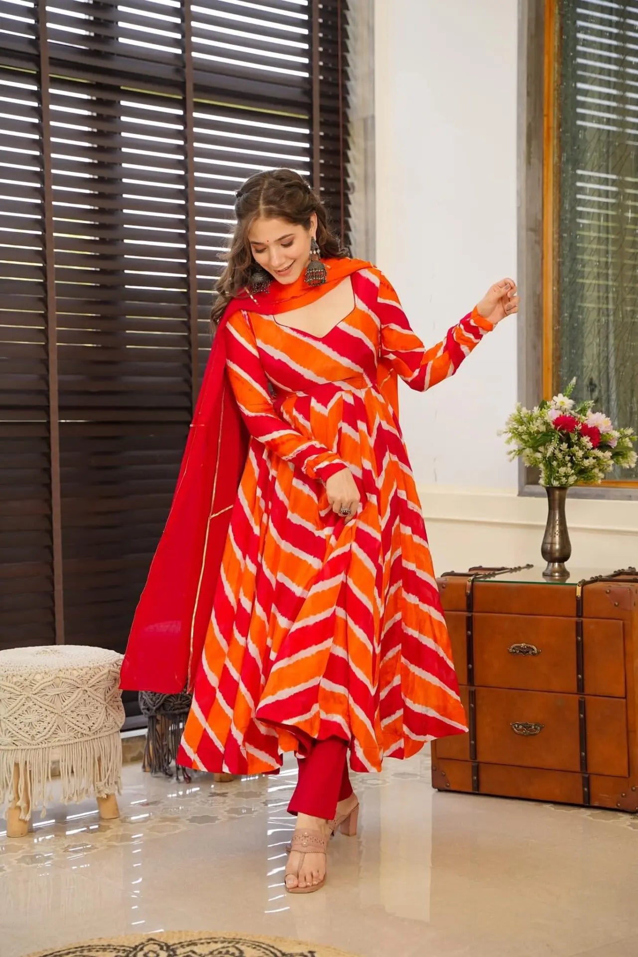 KAYRA ORANGE AND RED SUIT SET